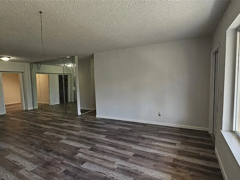 2771 SW 3rd St — Photo 7