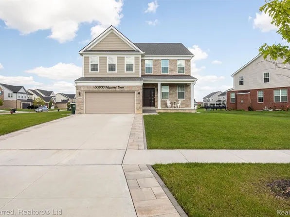 50800 Maywood Dr, Canton, MI 48188