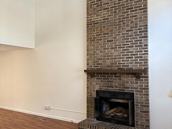 5th image of 1429 Springwood Cir