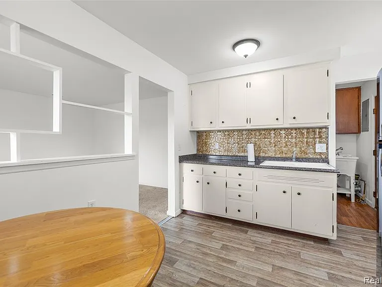 6226 Highview St — Photo 7