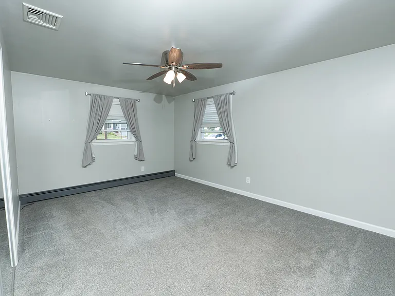 1330 Logan St — Photo 10