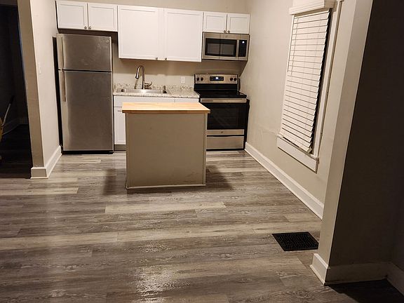 4th image of 29 N Tacoma Ave #29A