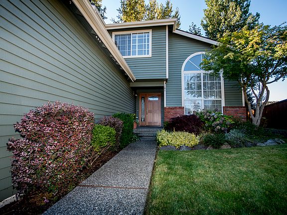 2nd image of 11819 Meridian Pl SE