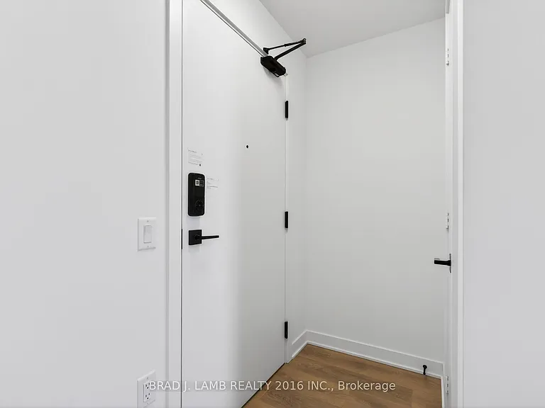 1185 Dupont St #624 — Photo 2