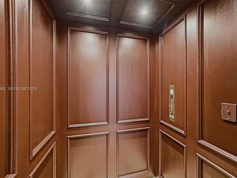 628 Coral Way — Photo 38