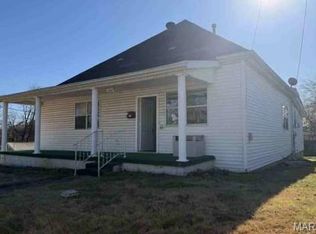 1106 W Harper St, Poplar Bluff, MO 63901