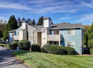 2405 N 202nd Pl #G-103, Seattle, WA 98133