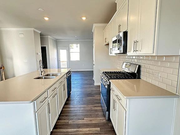 2nd image of 2439 Kasota Ln