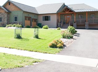 388 Red Cliff Cir, Glenwood Springs, CO 81601