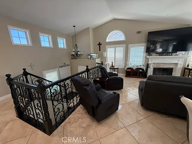 49 Calle Verano — Photo 4