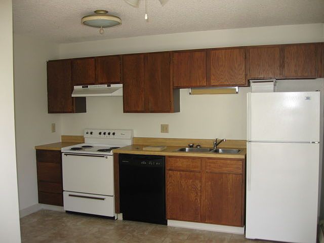 2nd image of 2324 Rehberg Ln APT 7
