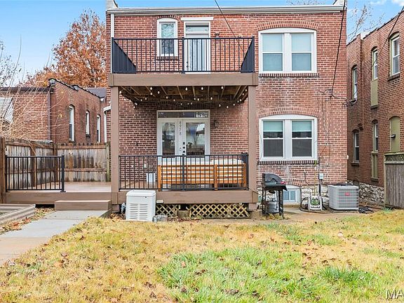 5th image of 4978 Odell St
