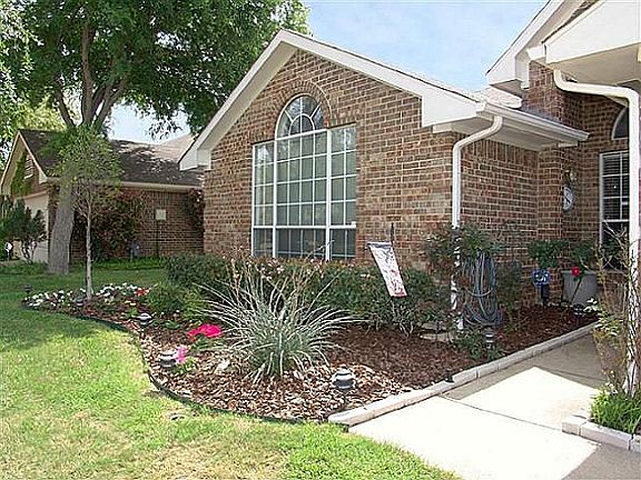 2nd image of 4908 Justin Dr