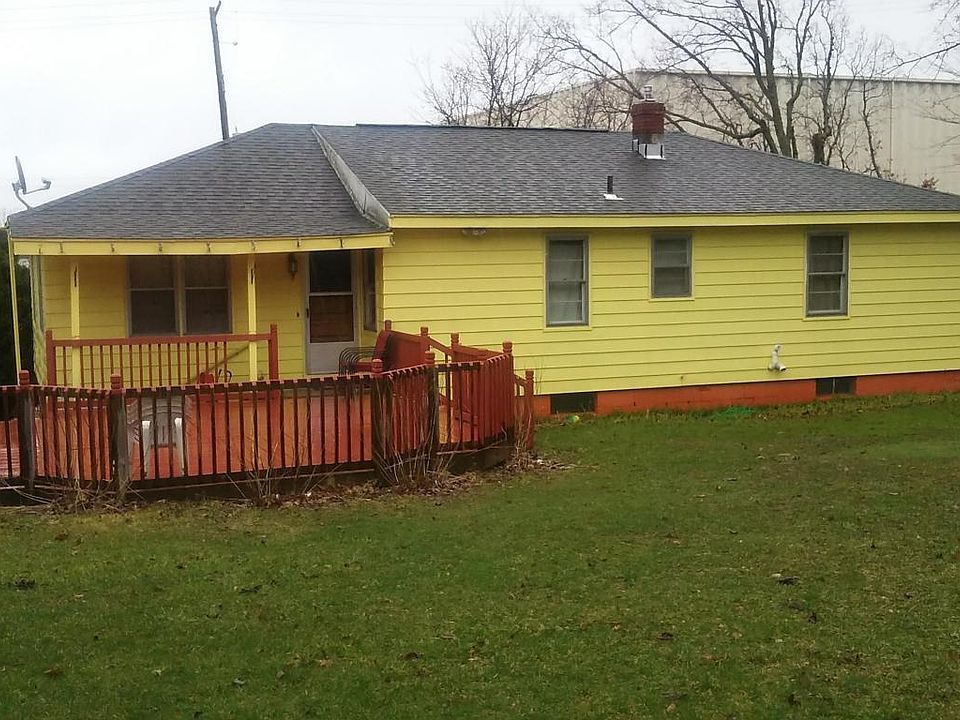 2nd image of 2645 Hillside Dr NW