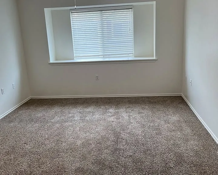 6914 Meador Ave #B — Photo 2