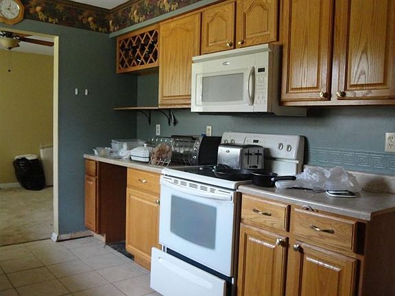 5th image of 1025 Burchcliff Cir