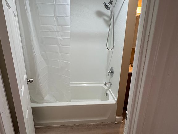 5th image of 11 Columbia Ave #1