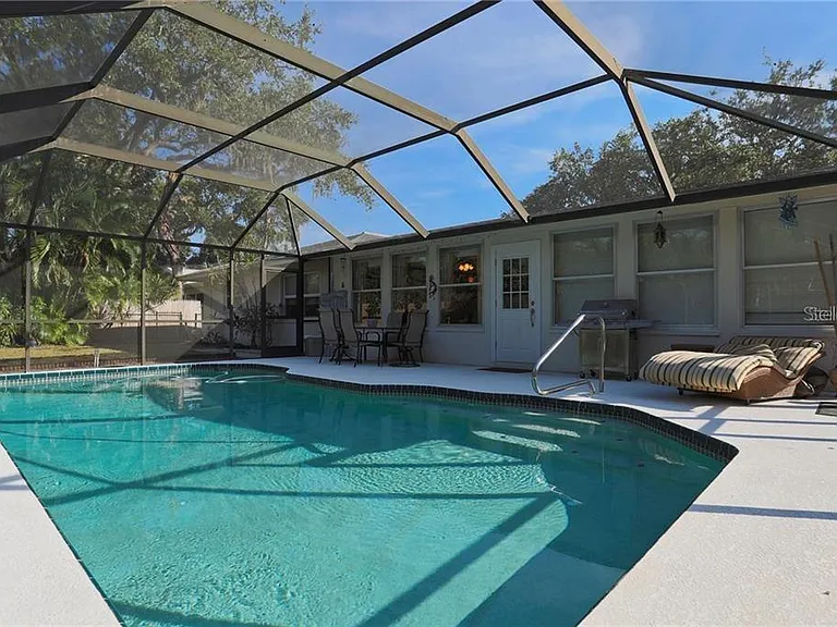 2929 Mayflower St — Photo 18