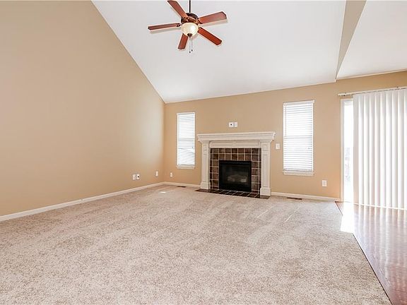 4th image of 8423 N Elmwood Ave
