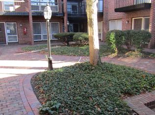 1989 W 5th Ave APT C, Marble Cliff, OH 43212