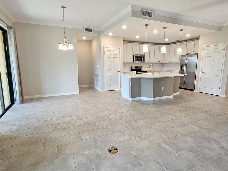 10027 Crooked Creek Dr #101 — Photo 17