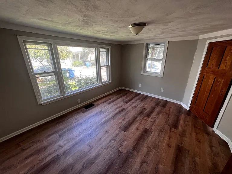 197 Sanford St — Photo 20