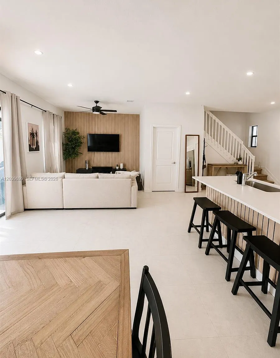 Vista Lago — Photo 4