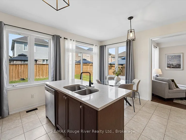 12 Bill Hutchinson Cres — Photo 27
