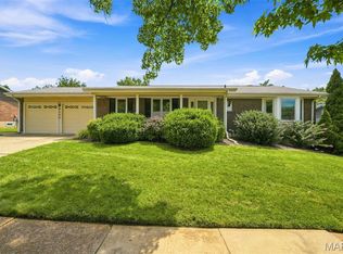 5288 Bloomfield Dr, Saint Louis, MO 63129