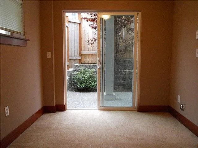 5262 Brooklyn Ave NE — Photo 7