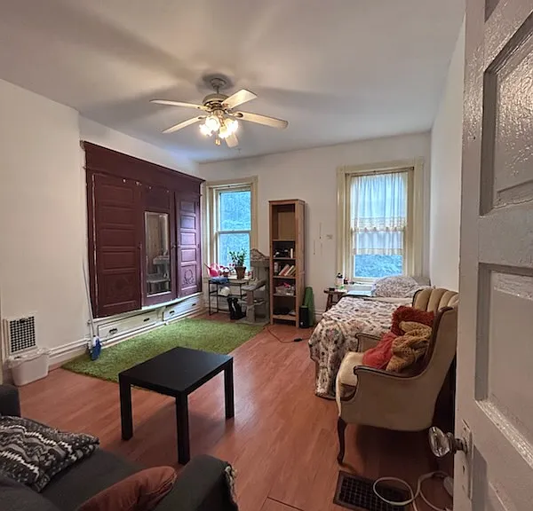 4330 Pine St #2R — Photo 1