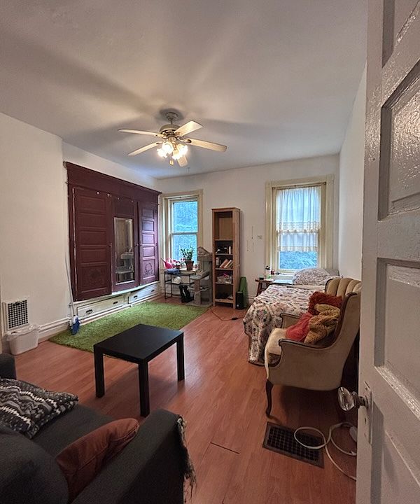 1st image of 4330 Pine St #2R