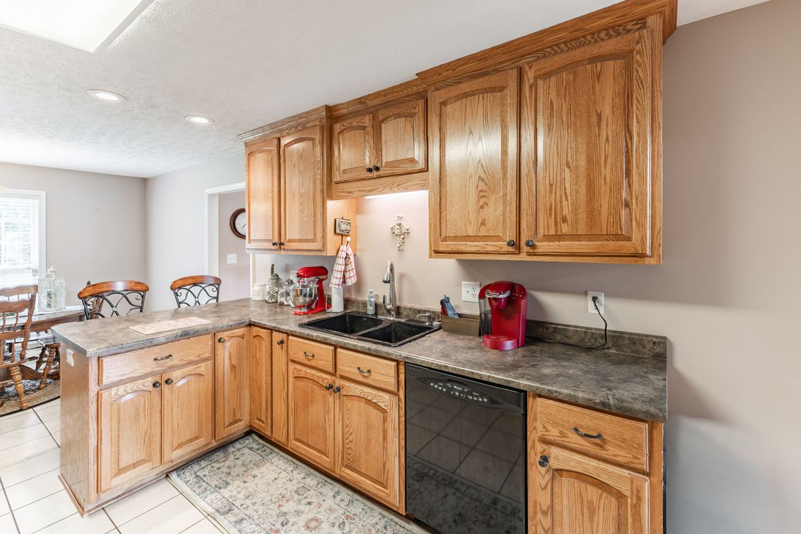 16235 Kyle Moran Dr, Athens, AL 35614 — photo 8