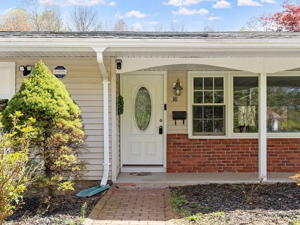 38 Ruthellen Rd, Chelmsford, MA 01824
