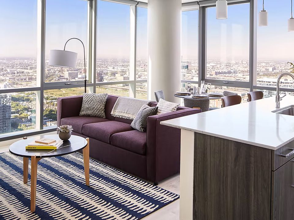 1st image of 1009 S Wabash Ave #4806