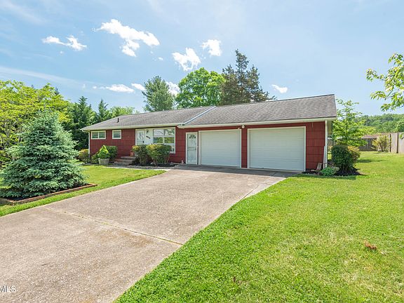 2nd image of 4812 Green Meadow Ln