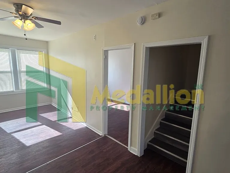 8725 S Constance Ave — Photo 9