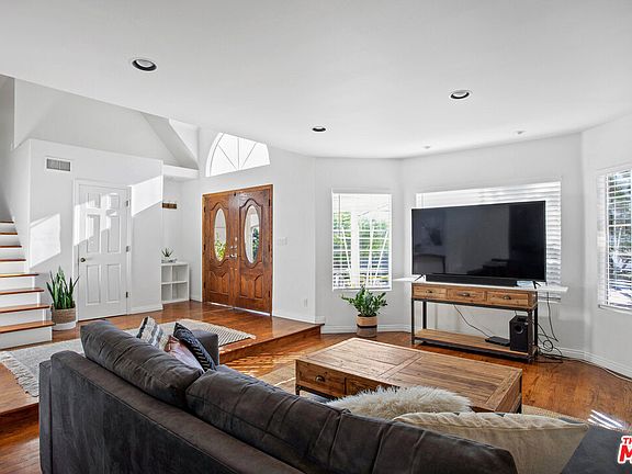 3rd image of 11888 East Trl