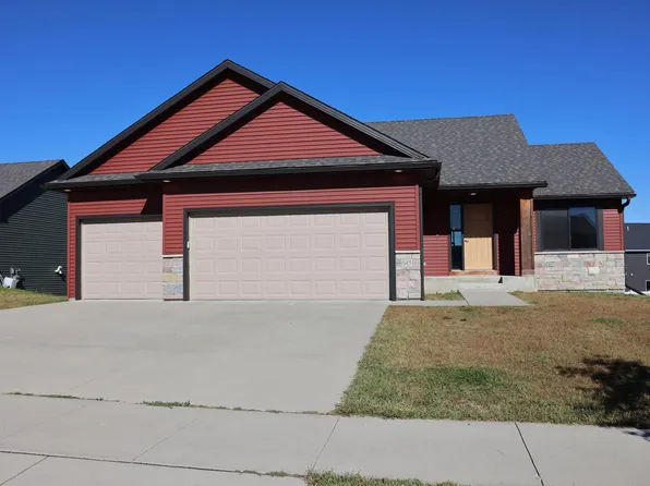6451 Fairway Dr NW, Rochester, MN 55901
