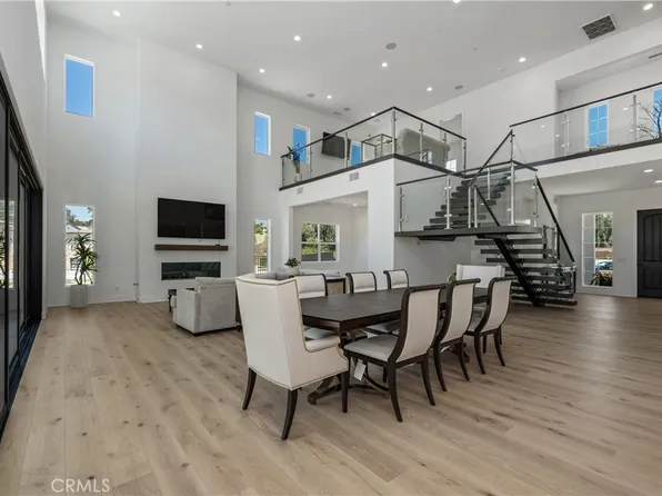 11091 Woodcrest Ct, Chatsworth, CA 91311