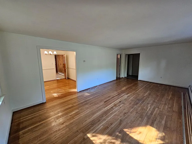 9077 Edgewater Cir — Photo 22