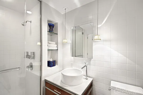 Rented by City Connections Realty | media 27