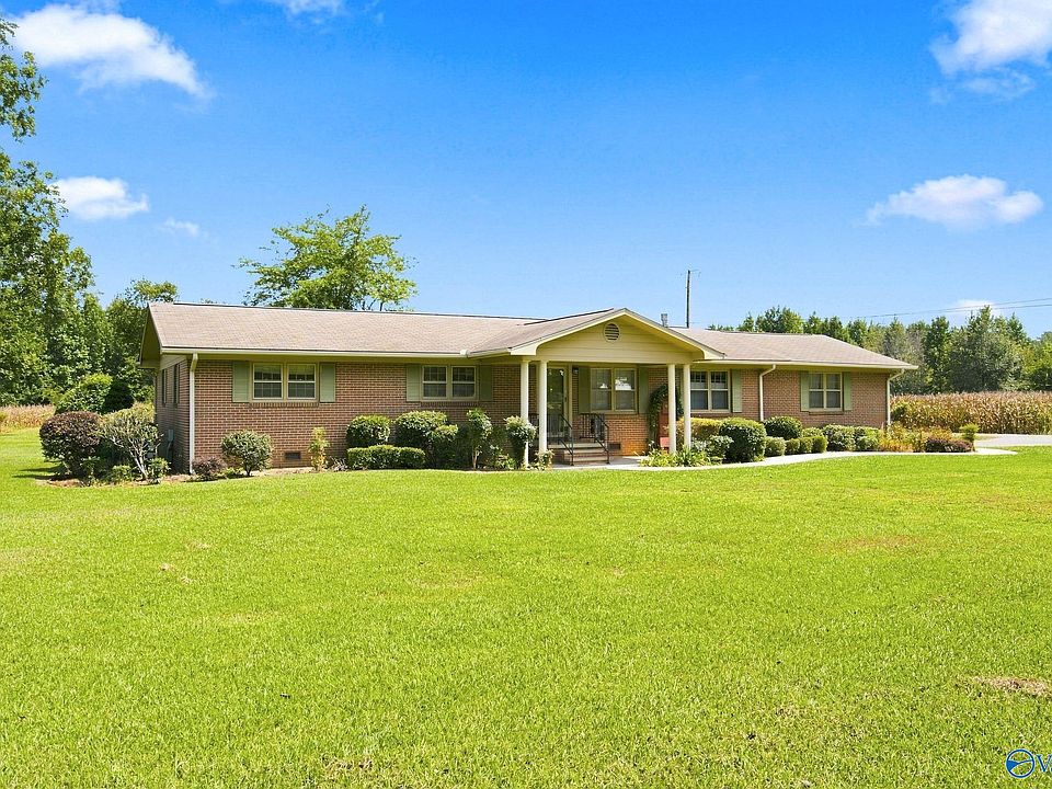 1st image of 410 Crawford Rd