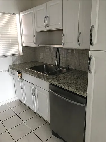 2495 SW 82nd Ave #304 Photo 1