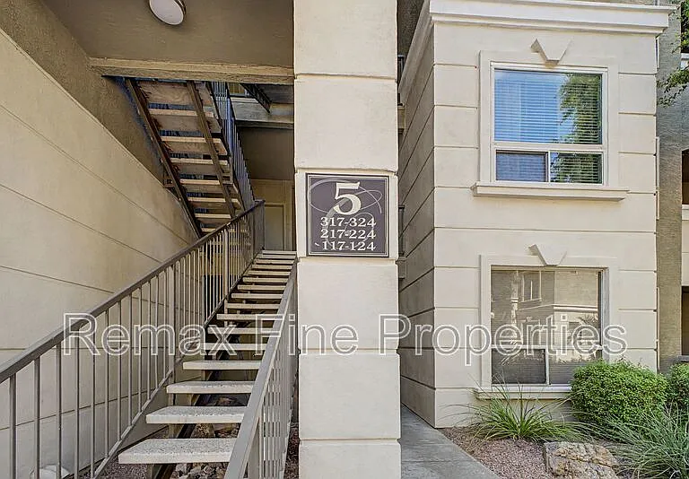 5303 N 7th St #324 — Photo 3