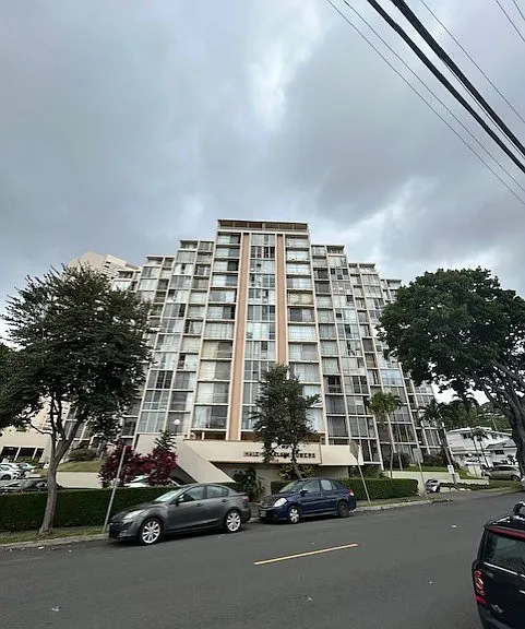 1702 Kewalo St #203 — Photo 1