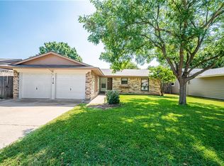 716 Briggs Dr, Cedar Hill, TX 75104