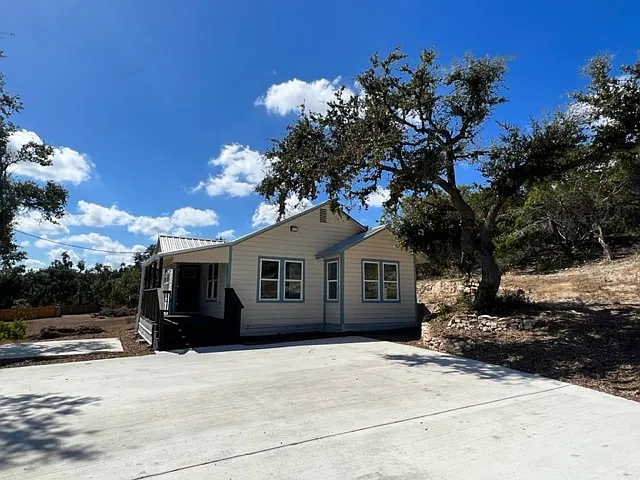 Building Photo - 6815 FM 2673