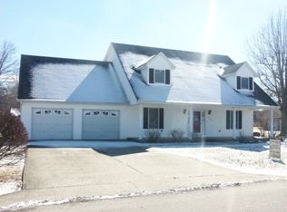 230 Bradford Ln, Aberdeen, OH 45101