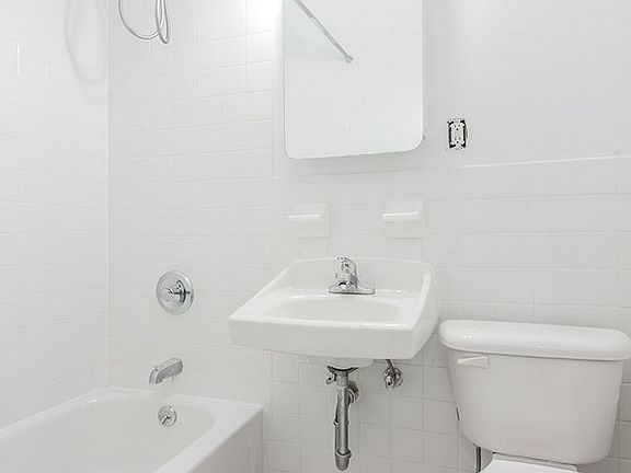 5th image of 330 8th Ave APT 3E